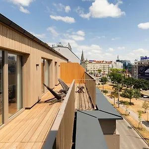 Numa Wood Apartahotel